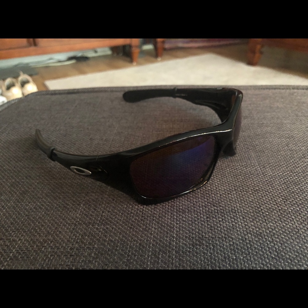 Pit bull Oakley glasses
